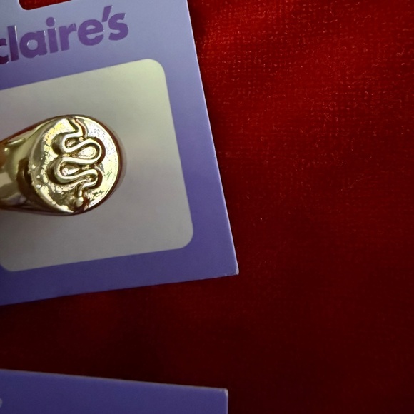 Claire's earring and rings set - Picture 3 of 3